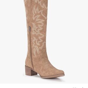 Women’s Tan Embroidered Cowboy Boots